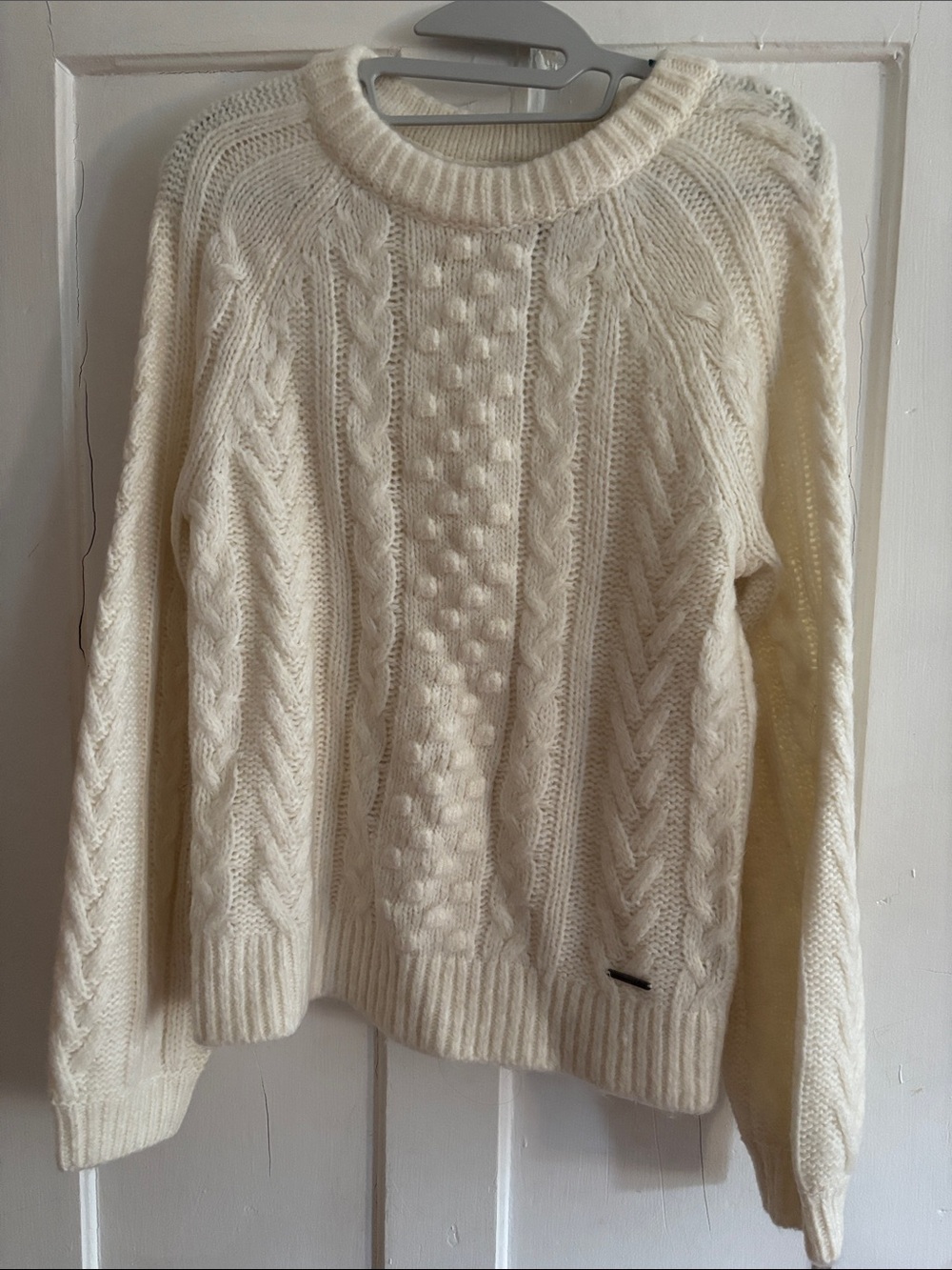 Classic Abercrombie & Fitch cream cable knit sweater
